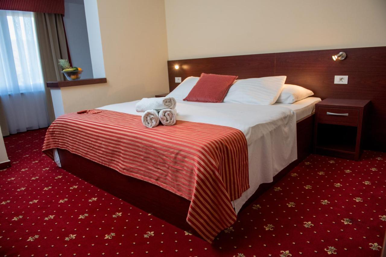 Villa Anton Sukosan Ngoại thất bức ảnh