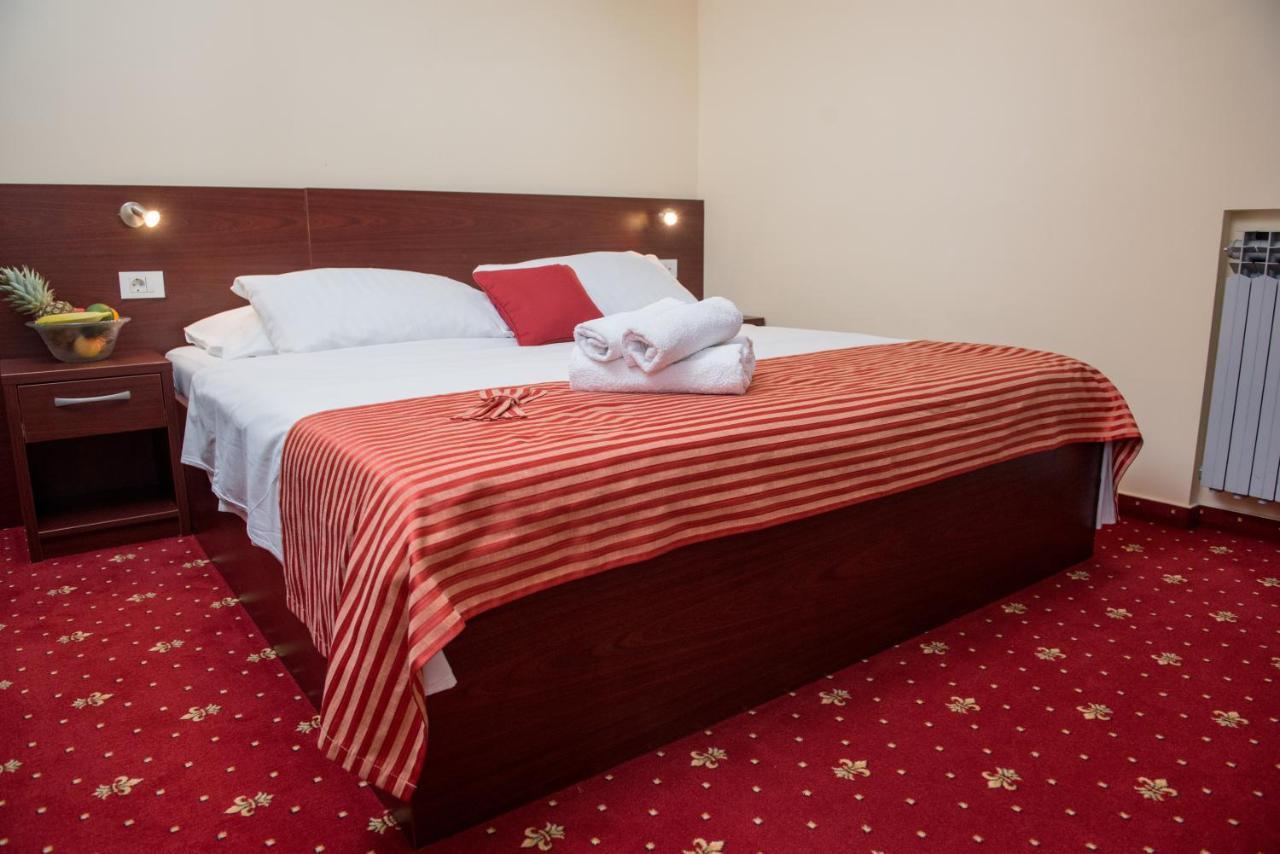 Villa Anton Sukosan Ngoại thất bức ảnh